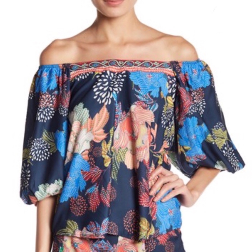 Jealous Tomato Off Shoulder Floral Blouse | EUC